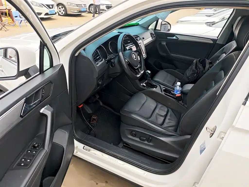 Volkswagen Tiguan L 2019 330TSI Automatic 2WD Panorama Comfort Edition China VI фото 16