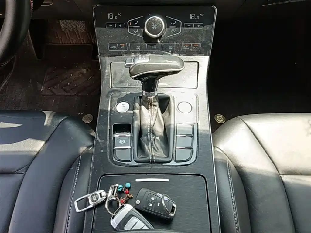 Hongqi H5 2018 30TD Dynamic Edition фото 14