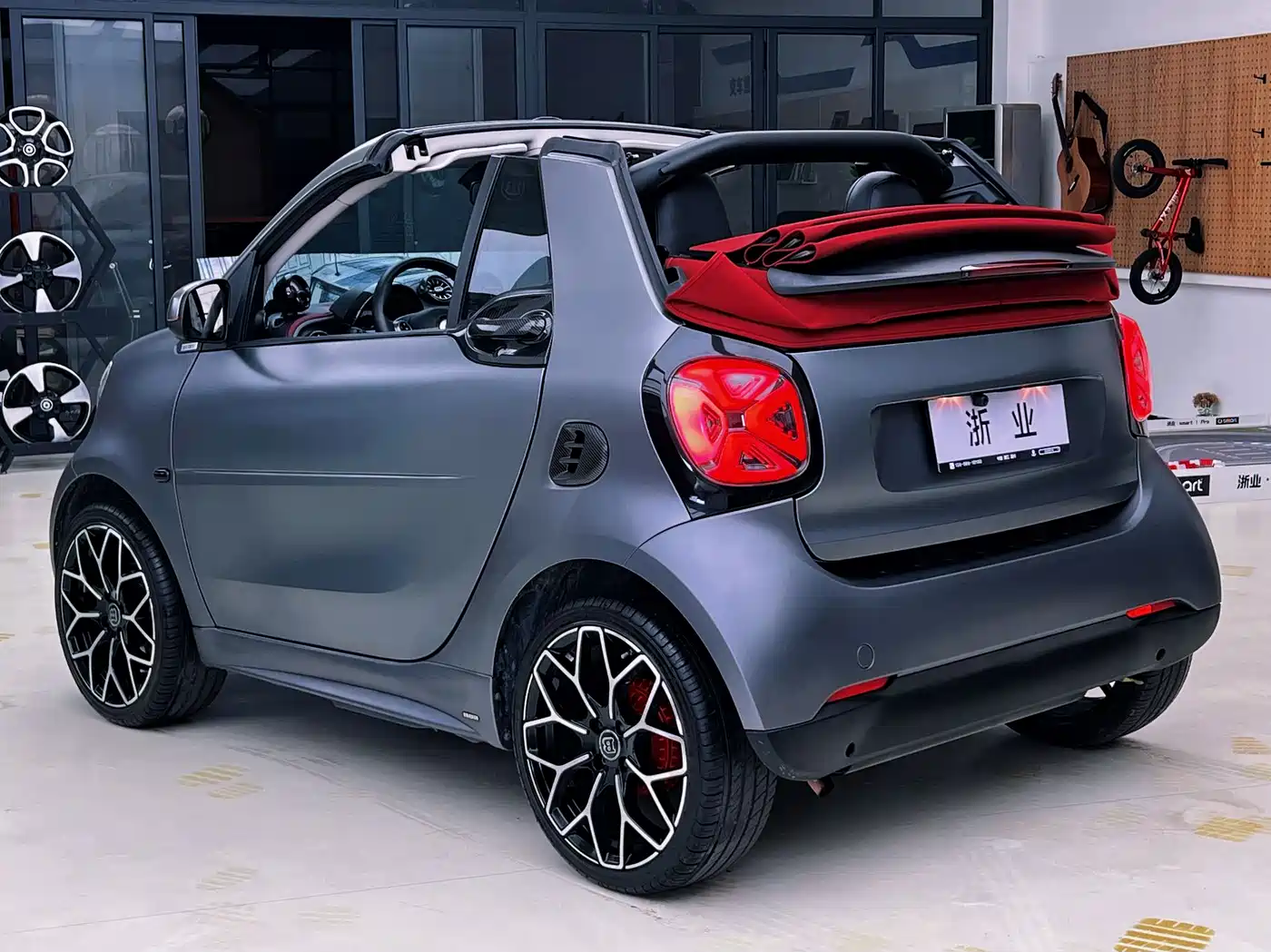 smart fortwo 2018 0.9T 66kW Convertible Pioneer Edition China V фото 15