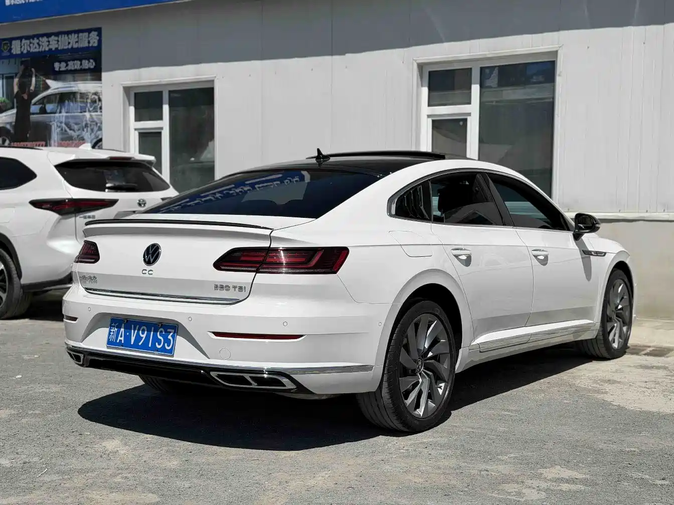 Volkswagen FAW-Volkswagen CC 2021 380TSI Eye-catching Edition 30th Anniversary фото 9