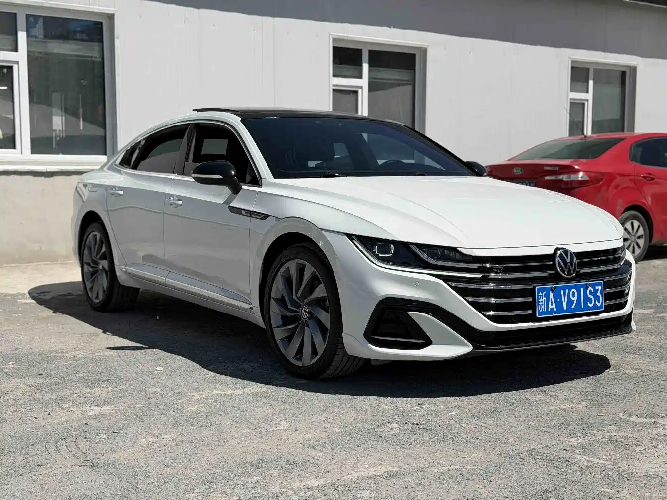 Volkswagen FAW-Volkswagen CC 2021 380TSI Eye-catching Edition 30th Anniversary фото 3