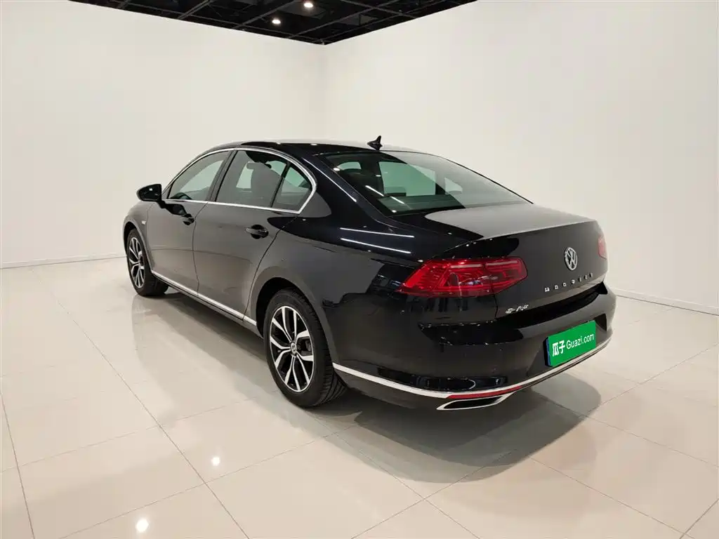 Volkswagen Magotan 2020 330TSI DSG Leading фото 5