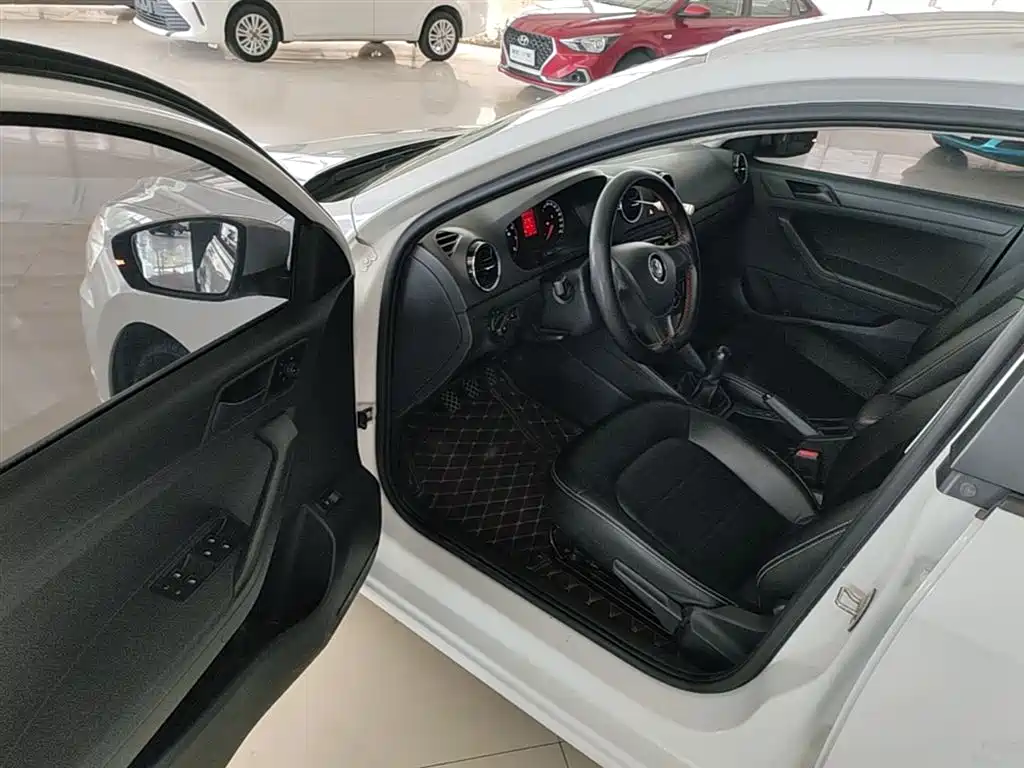 Volkswagen Jetta 2017 1.4L Manual Fashion фото 16