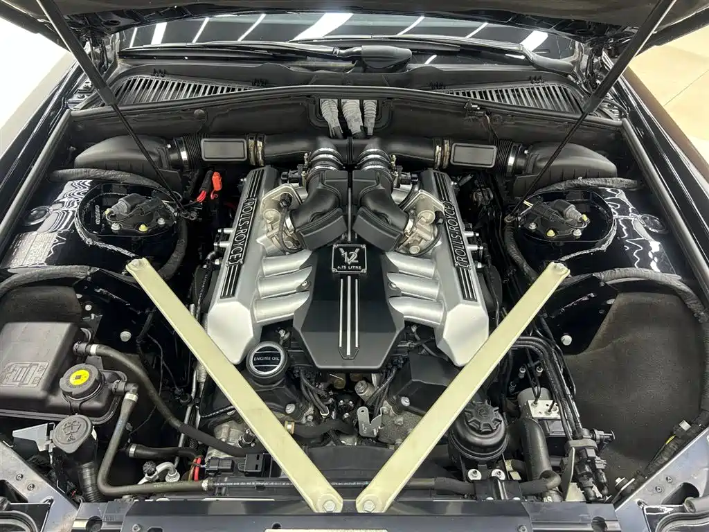 Rolls-Royce Phantom 2014 2013 6.7L Extended Wheelbase (EWB)