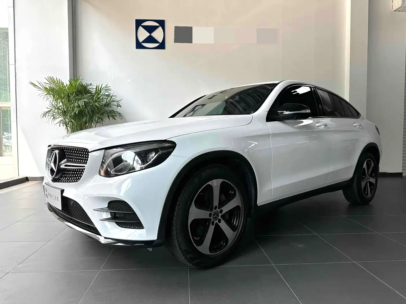 Mercedes-Benz GLC Coupe 2019 GLC 200 4MATIC Coupe SUV