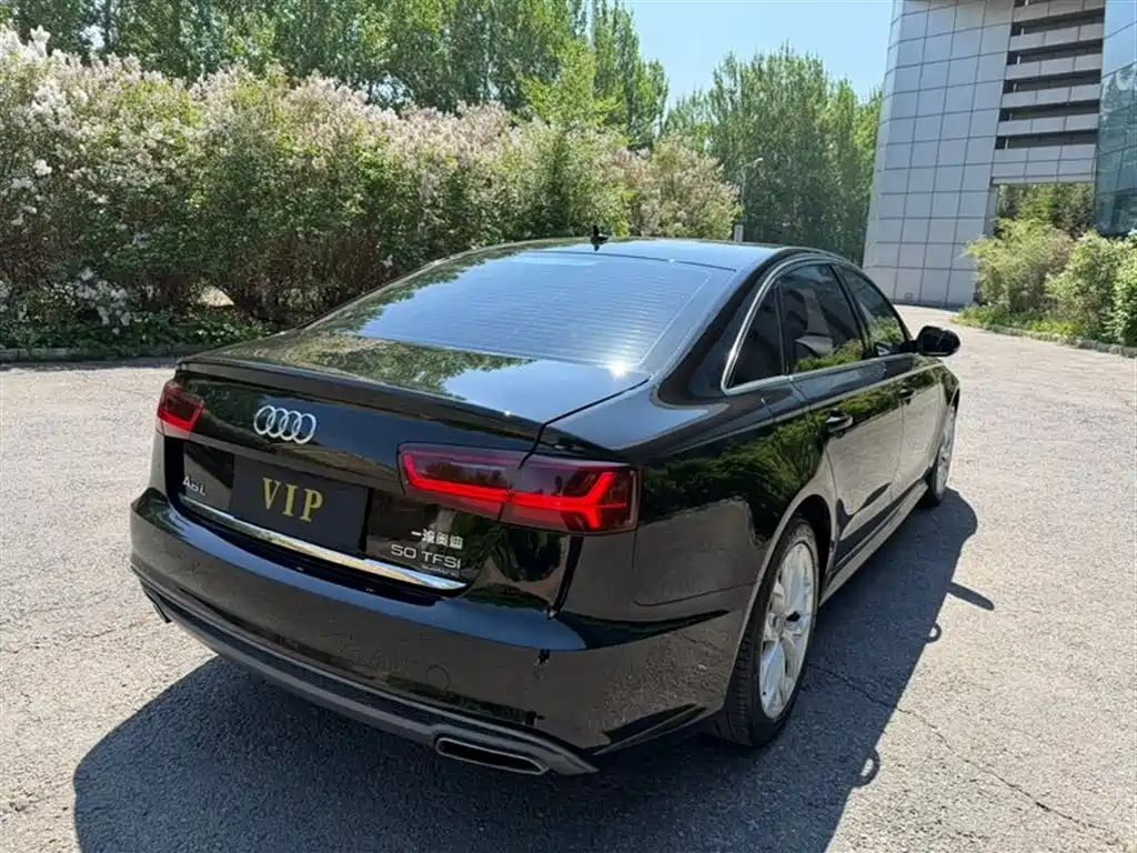 Audi A6L 2018 30th Anniversary 35 TFSI Fashion фото 4