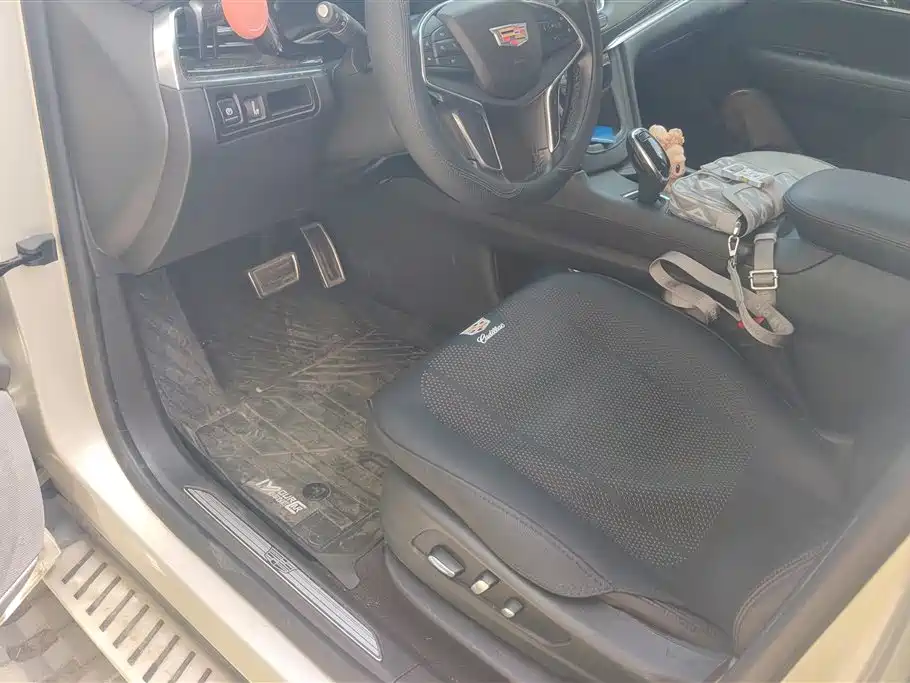 Cadillac XT5 2016 28T AWD Luxury Model фото 9