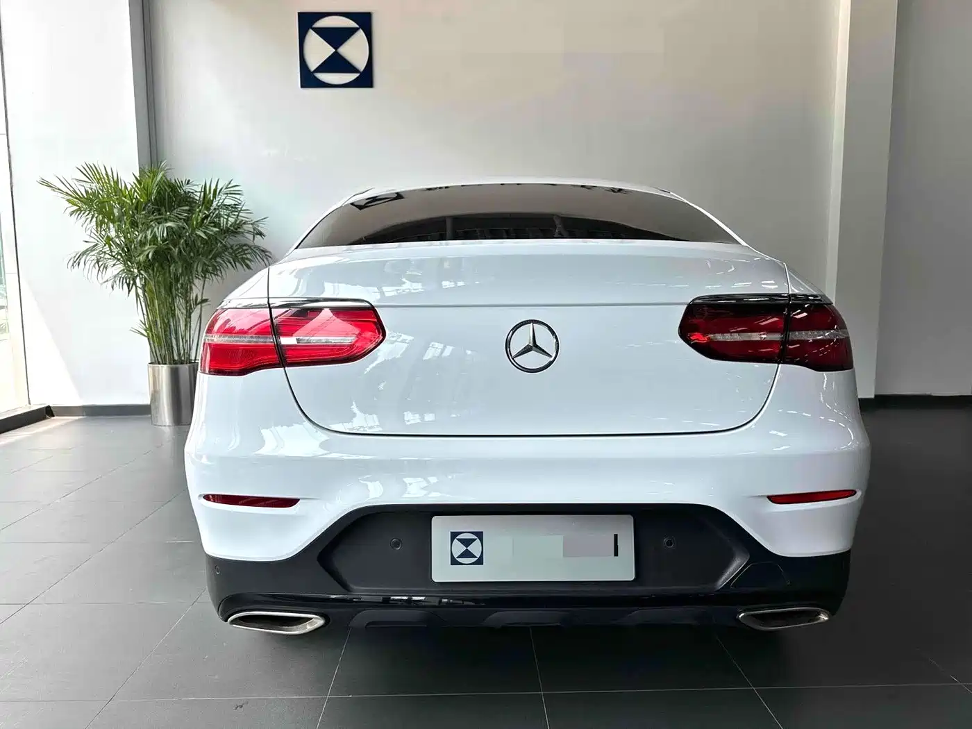 Mercedes-Benz GLC Coupe 2019 GLC 200 4MATIC Coupe SUV фото 4