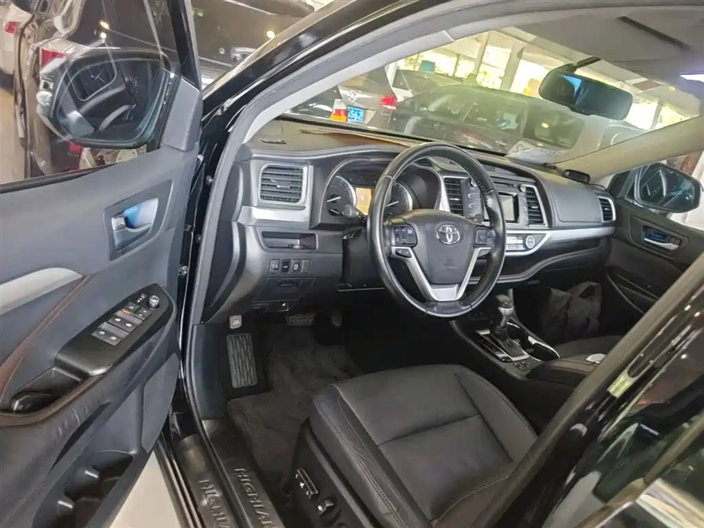Toyota Highlander 2017 2.0T 4WD Premium 7-Seater фото 16