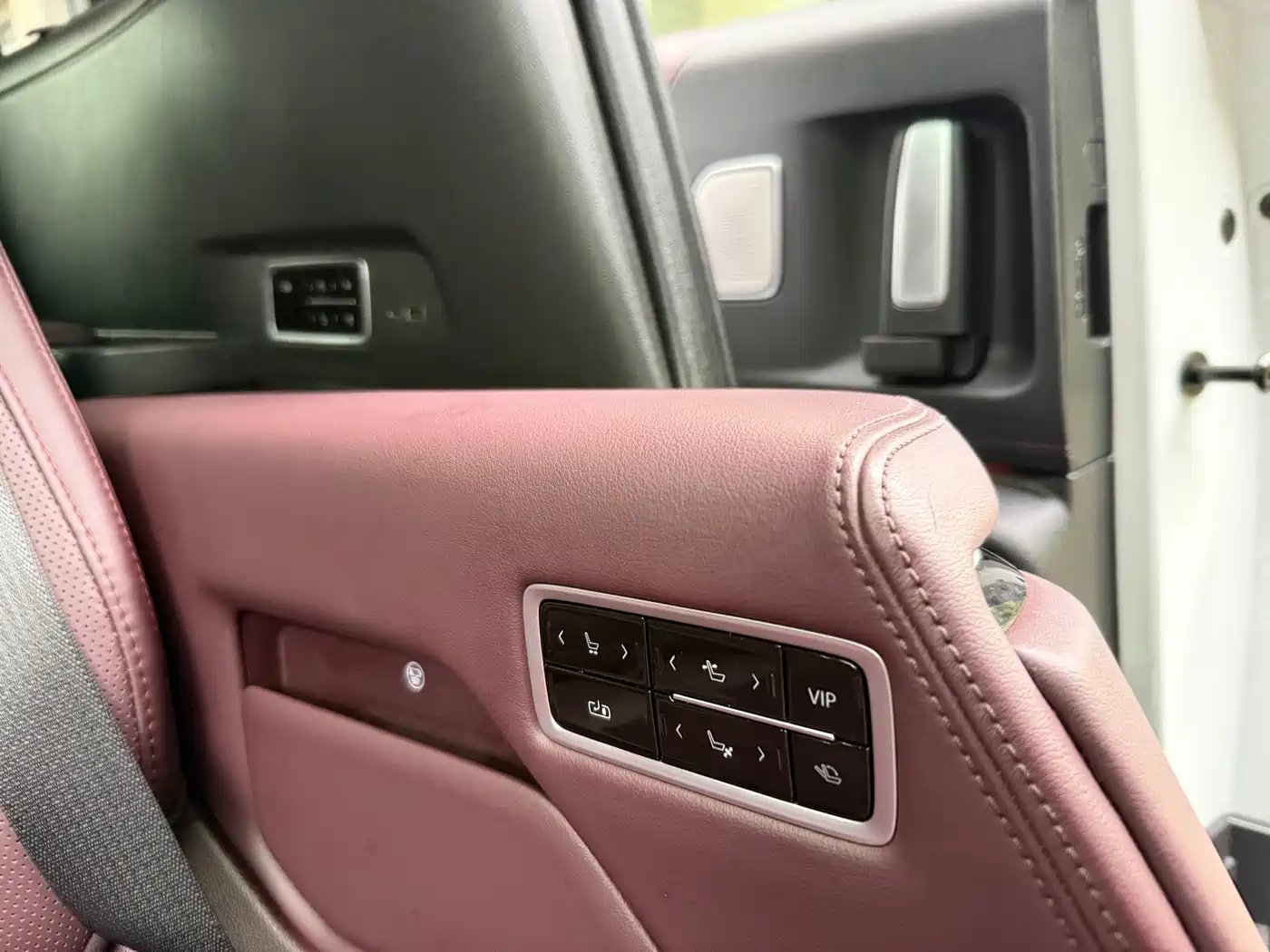 Buick Century 2023 2.0T 6-Seat World Edition фото 25