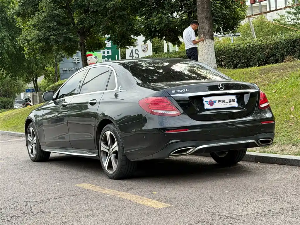 Mercedes-Benz E-Class 2018 E 200 L Sport фото 4