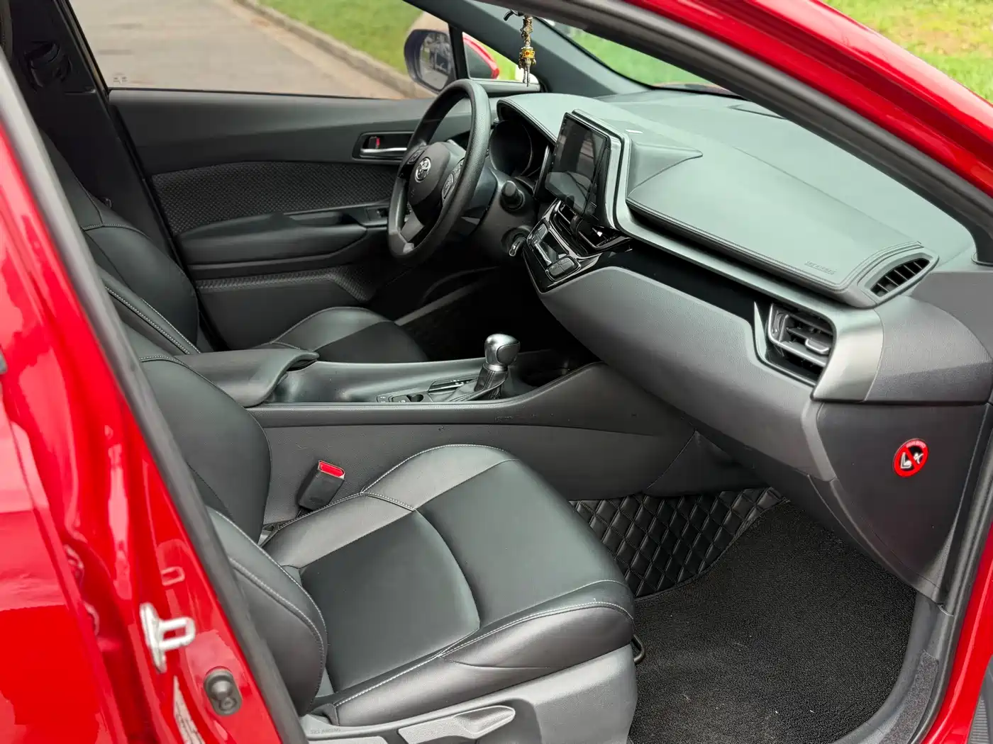 Toyota C-HR 2020 Model 2.0L Comfort фото 11