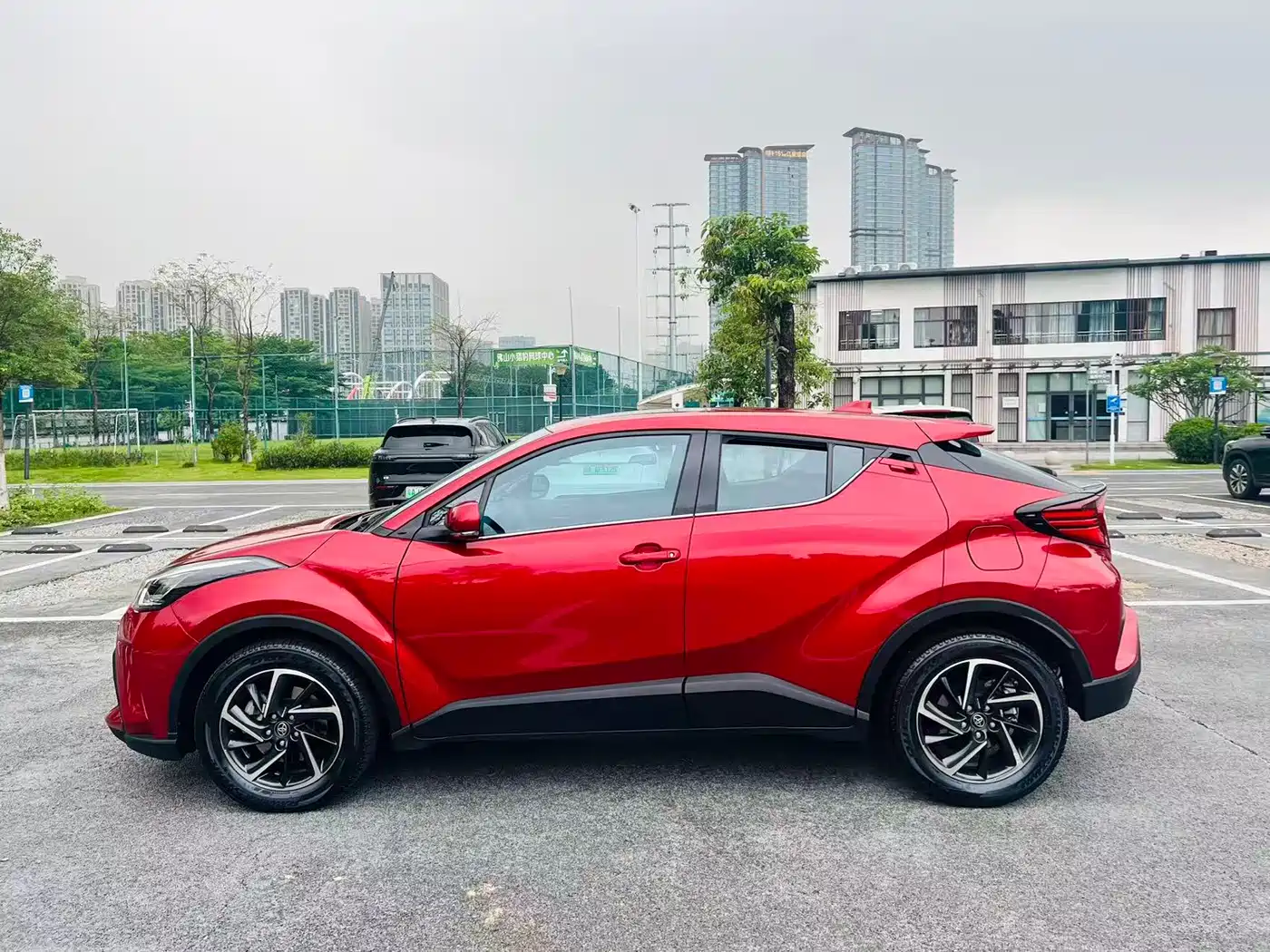 Toyota C-HR 2022 2.0L Leading Edition фото 7