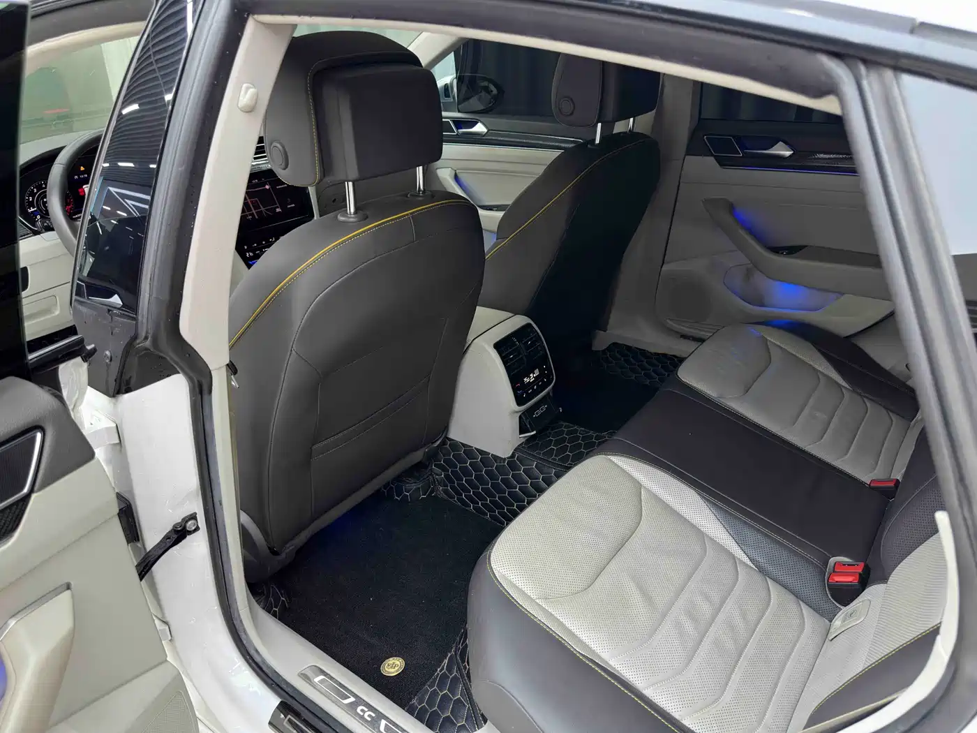 Volkswagen FAW-Volkswagen CC 2019 380TSI Glamour Edition China V фото 7