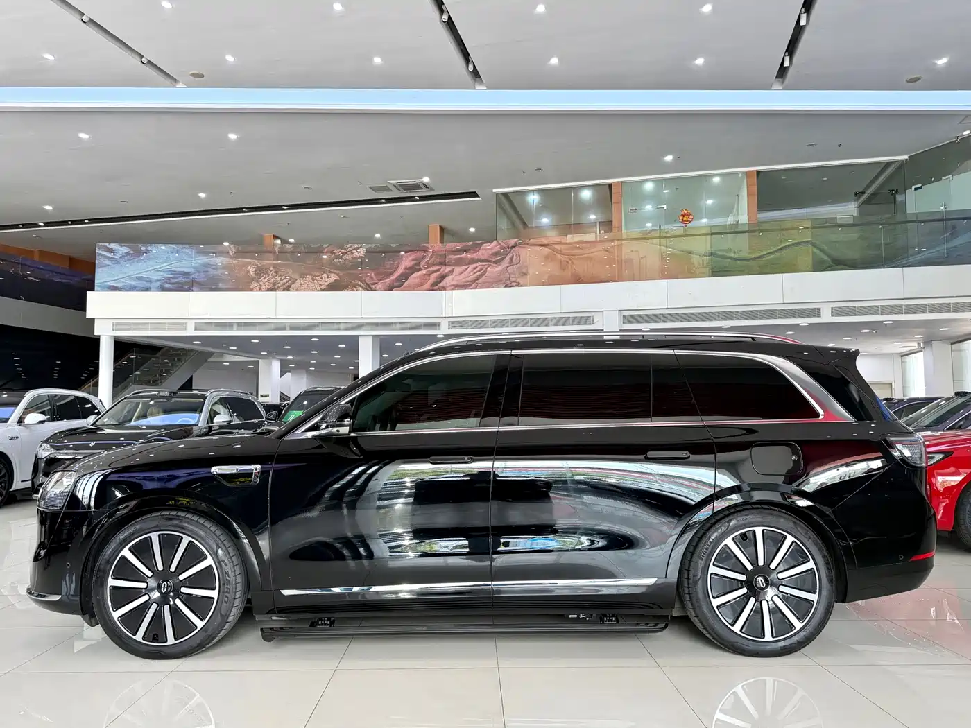 AITO Wenjie AITO M9 2025 Extended Range Ultra 52kWh 6-Seater фото 5