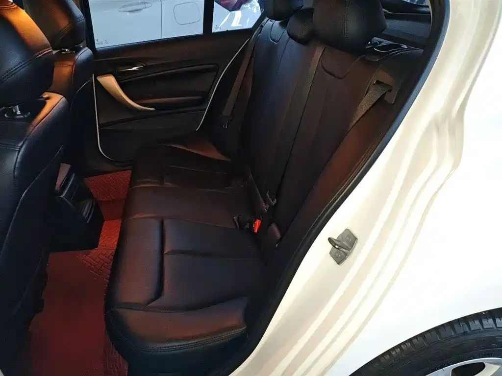 BMW 1 Series (Import) 2013 Facelift 116i Leading Model фото 17