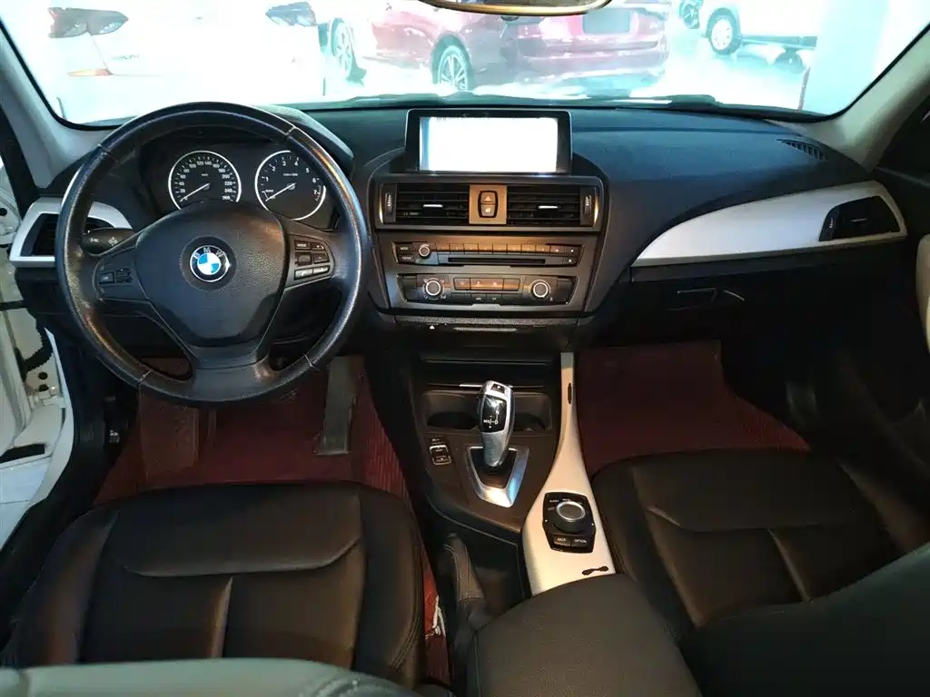 BMW 1 Series (Import) 2013 Facelift 116i Leading Model фото 10