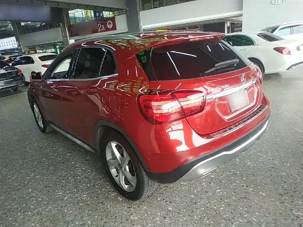 Mercedes-Benz GLA 2019 GLA 200 Dynamic фото 5
