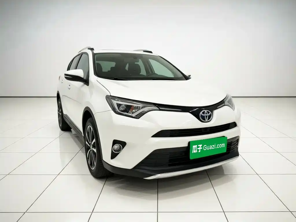Photo 3 - Toyota RAV4 Rongfang