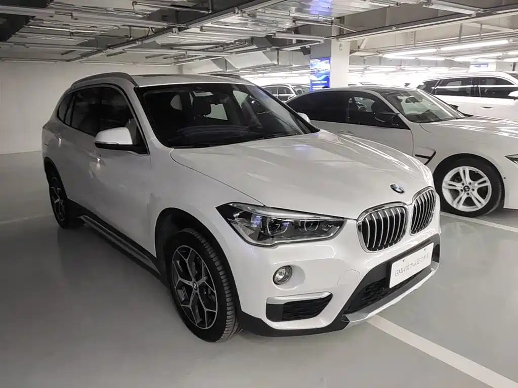 BMW X1 2019 sDrive18Li Premium Model фото 7