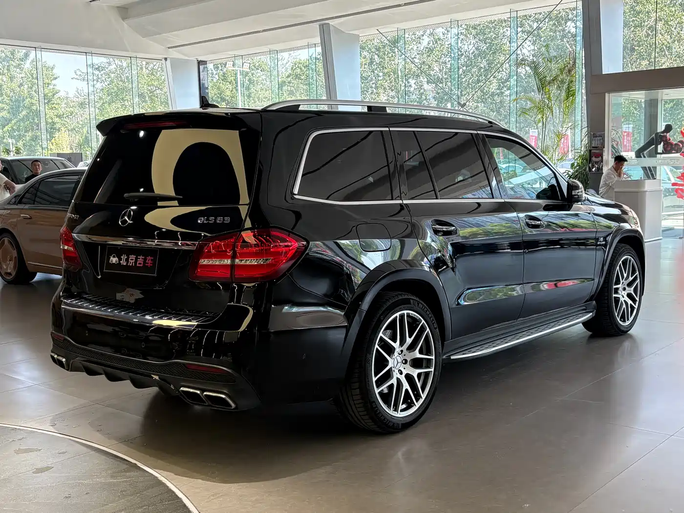 Mercedes-Benz GLS AMG 2016 AMG GLS 63 4MATIC фото 27