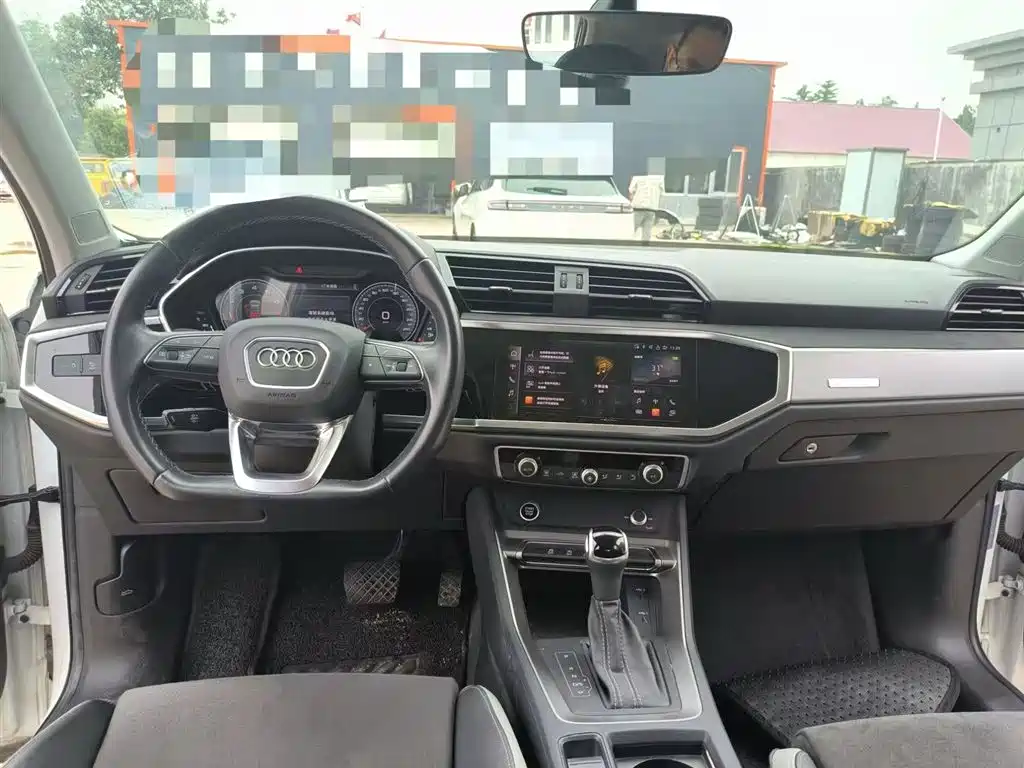 Audi Q3 2022 35 TFSI Fashion Dynamic фото 2