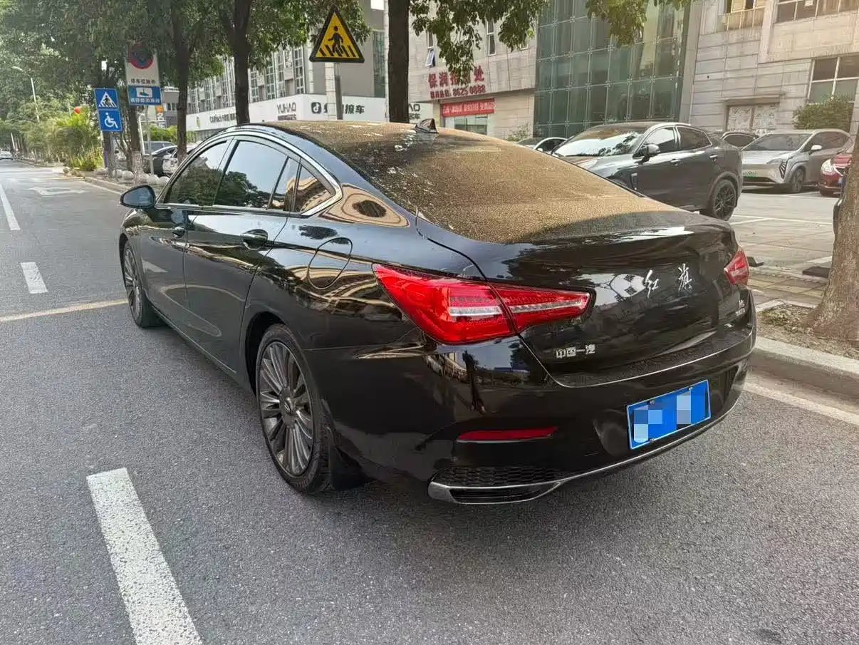 Hongqi H5 2022 Classic 1.8T Auto Smart Connect Flagship Enjoyment Edition фото 10