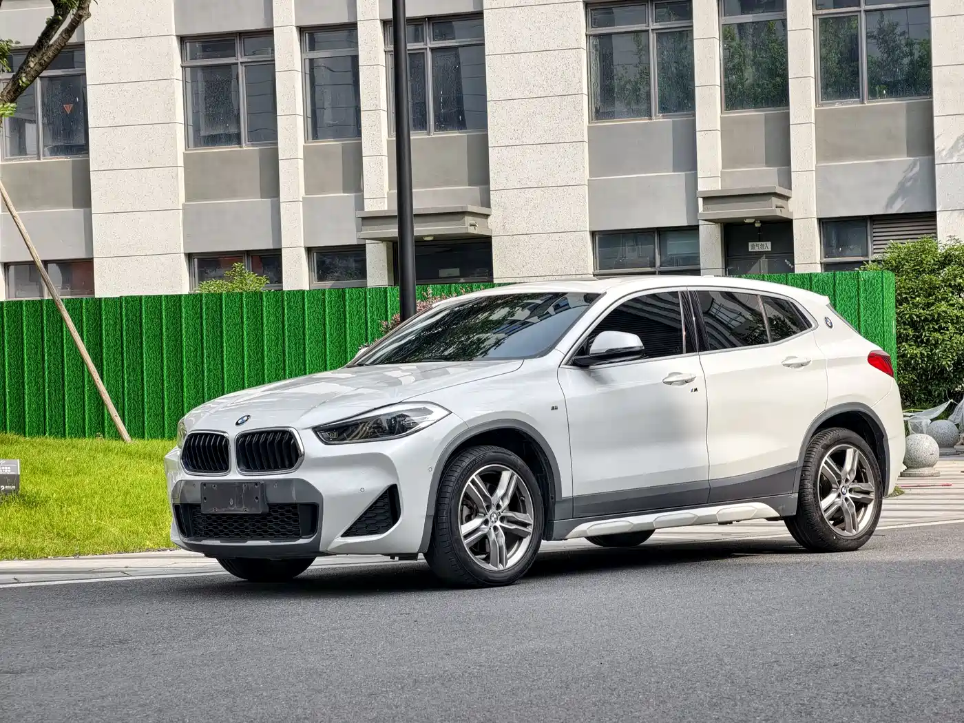 BMW X2 2020 sDrive25i Leading M Off-Road Package фото 3
