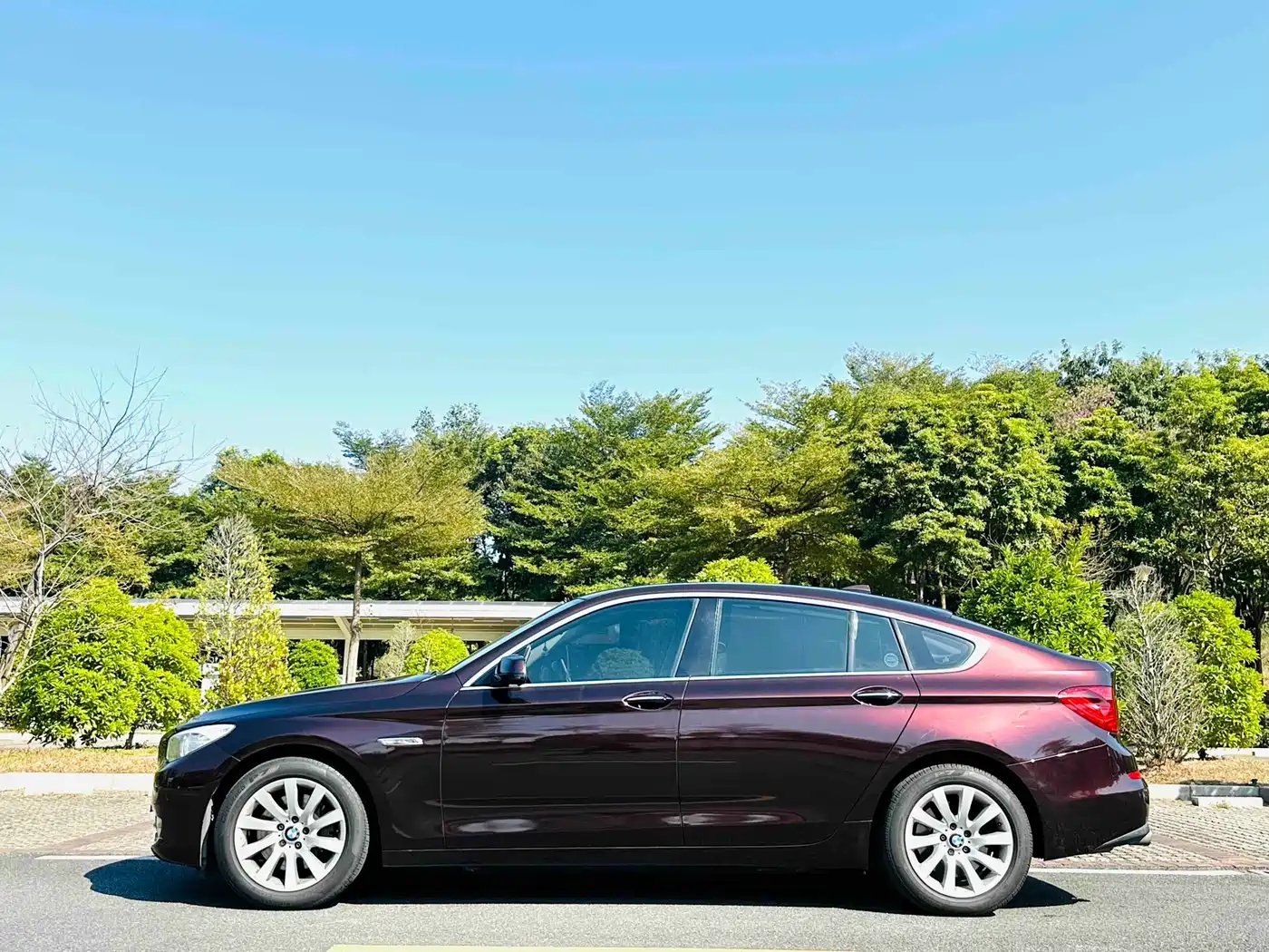 BMW 5 Series GT 2013 535i Leadership фото 6