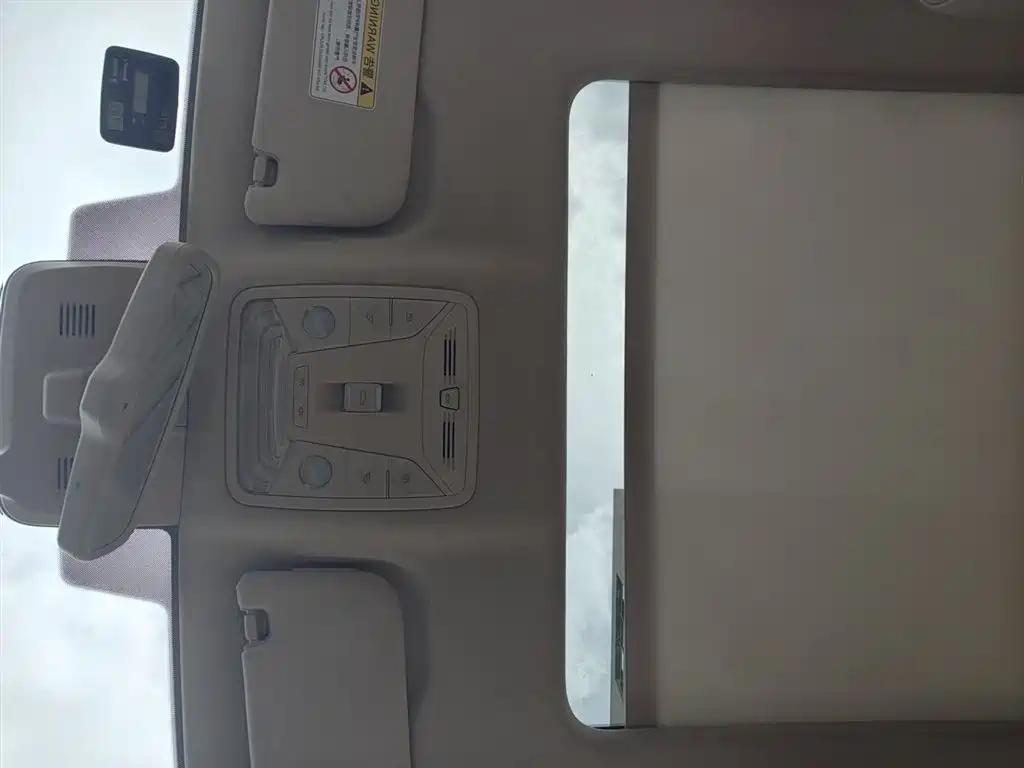 Hongqi HS7 2019 3.0T Automatic 4WD Smart Connection Flag Leader Edition фото 9