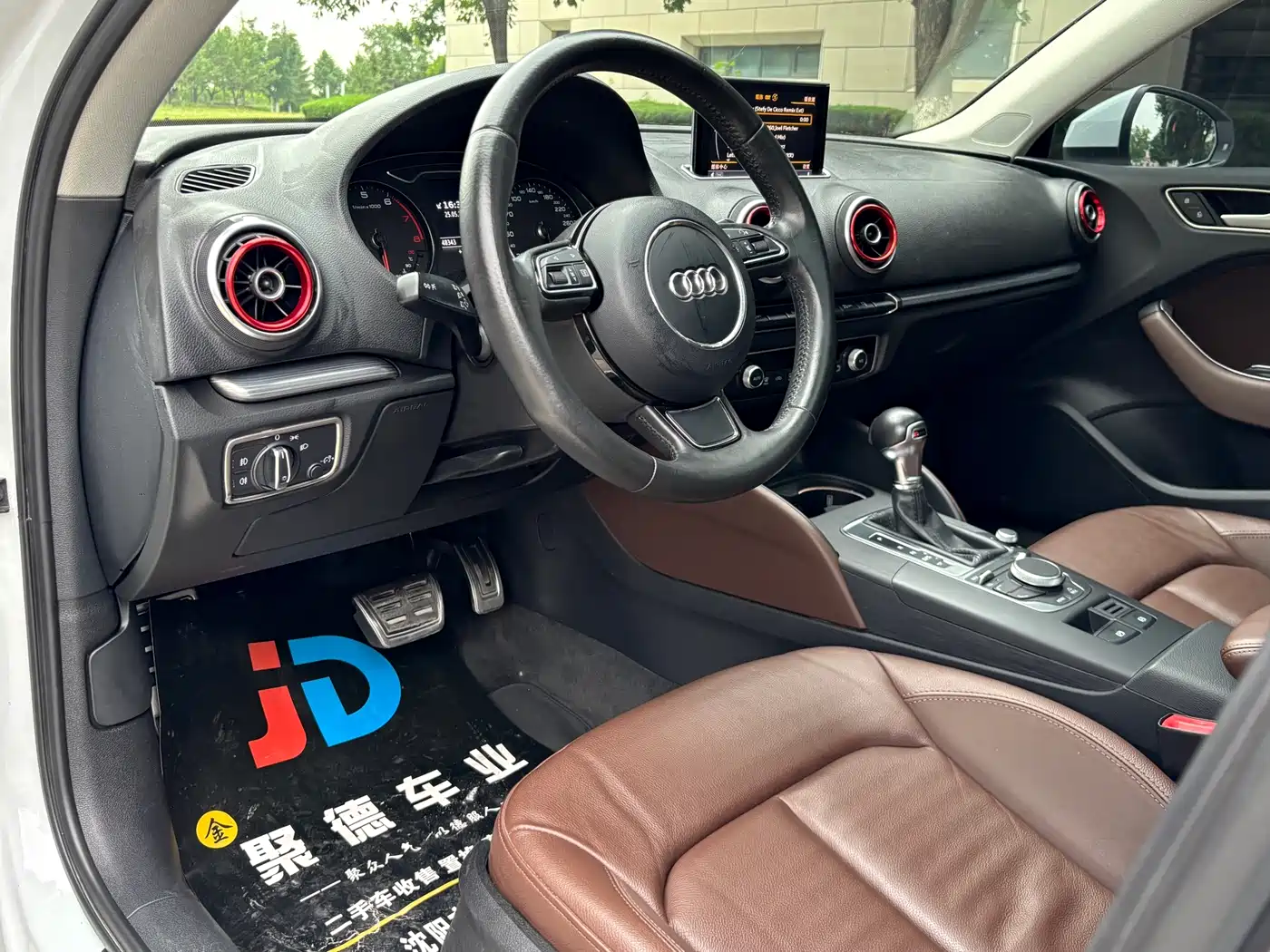 Audi A3 2015 Limousine 40 TFSI Automatic Comfort фото 16