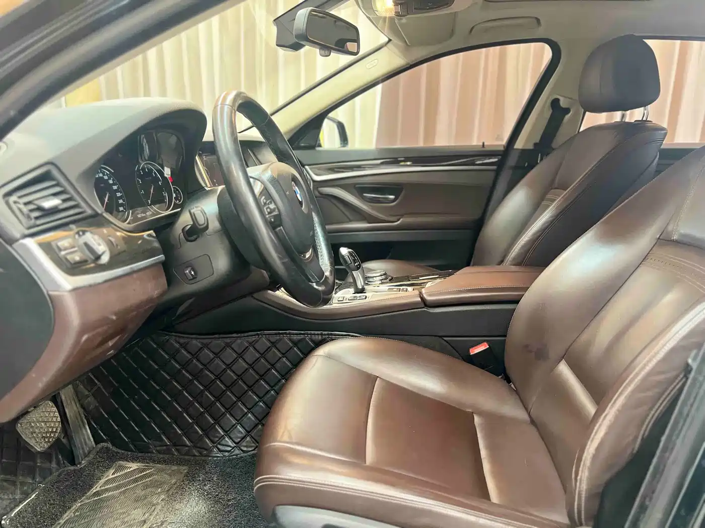 BMW 5 Series 2017 525Li Luxury Design Package фото 8