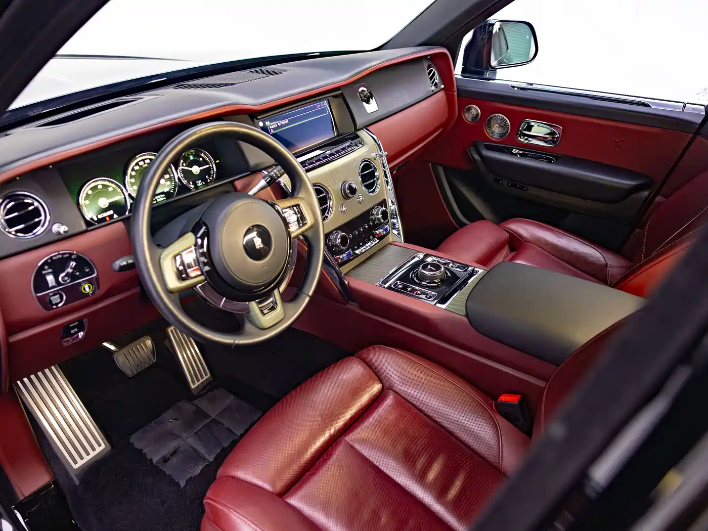 Rolls-Royce Cullinan 2018 4-Seater Version фото 9