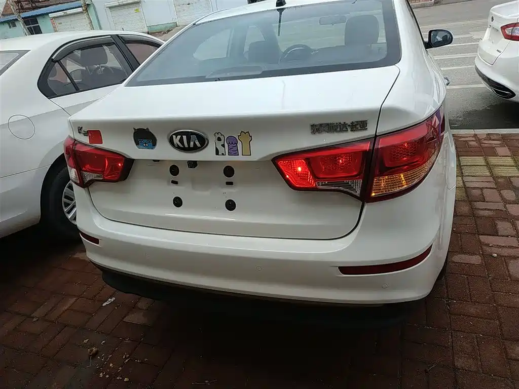 Kia K2 2015 Sedan 1.4L MT GLS фото 6