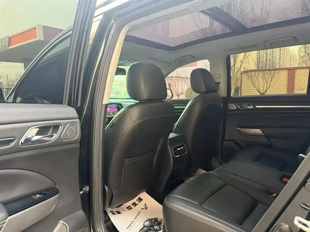 GAC Trumpchi Trumpchi GS8 2017 320T 2WD Luxury Smart Connect (7-seater) фото 6