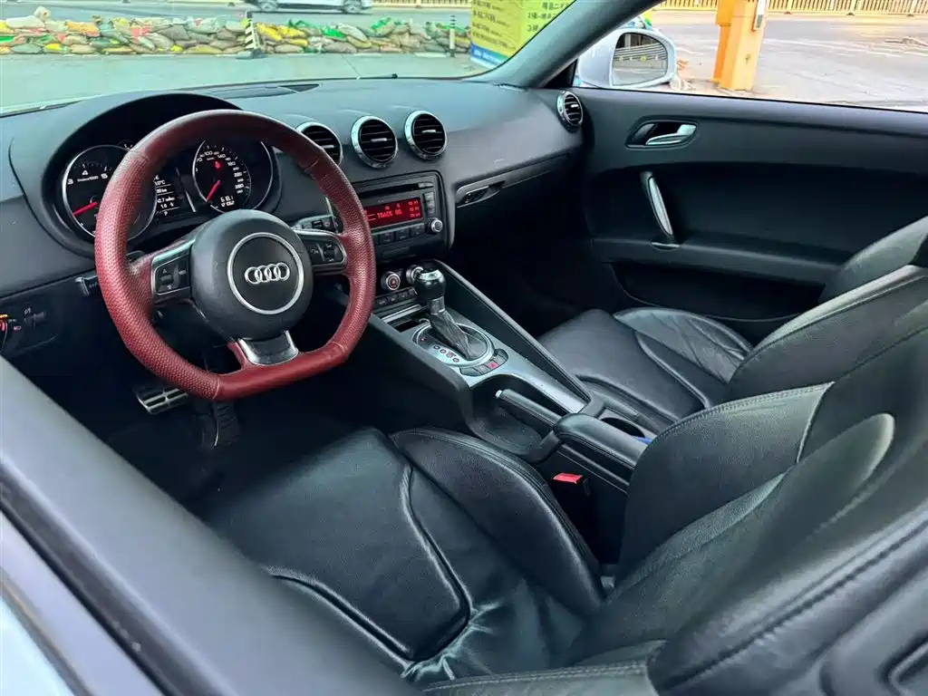 Audi TT 2014 TT Coupe 45 TFSI Premium Edition фото 7