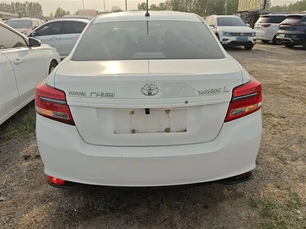 Toyota YARiS L Zhi Xiang 2017 1.5E CVT Charming Edition фото 4