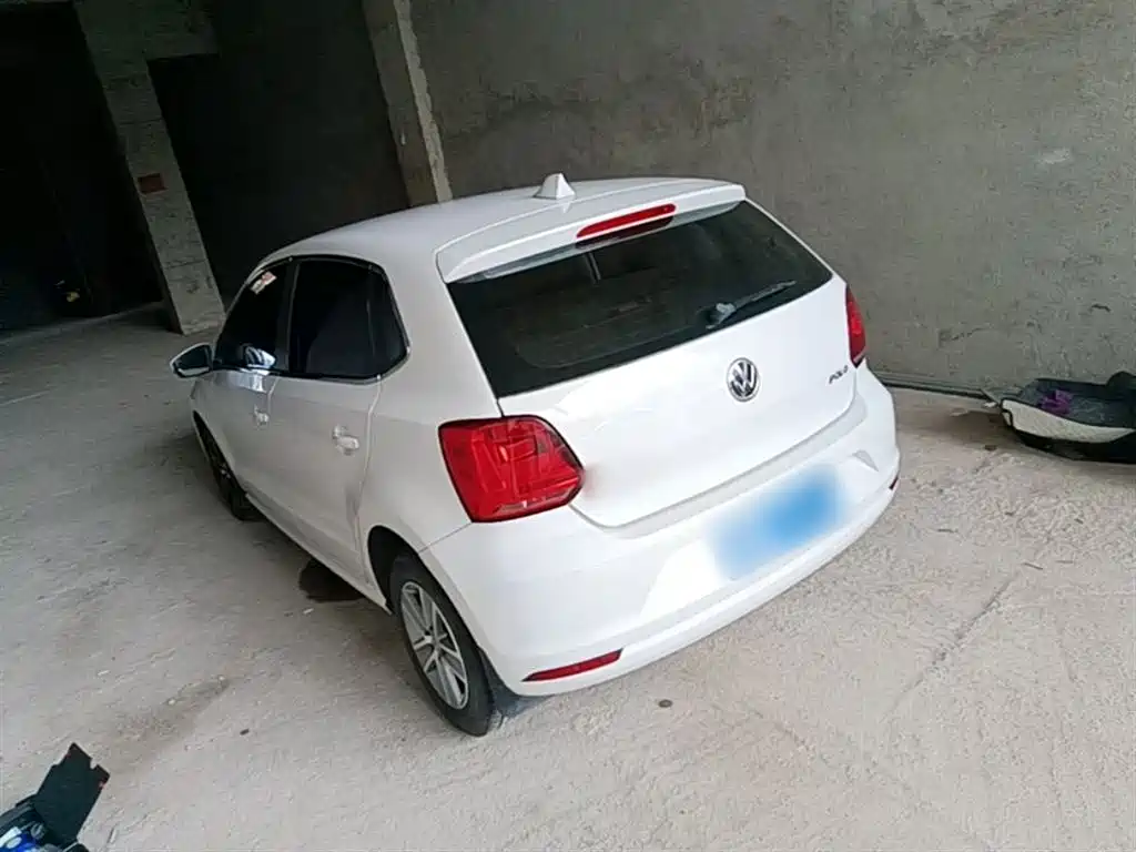 Volkswagen Polo 2016 1.4L Manual Trend фото 5