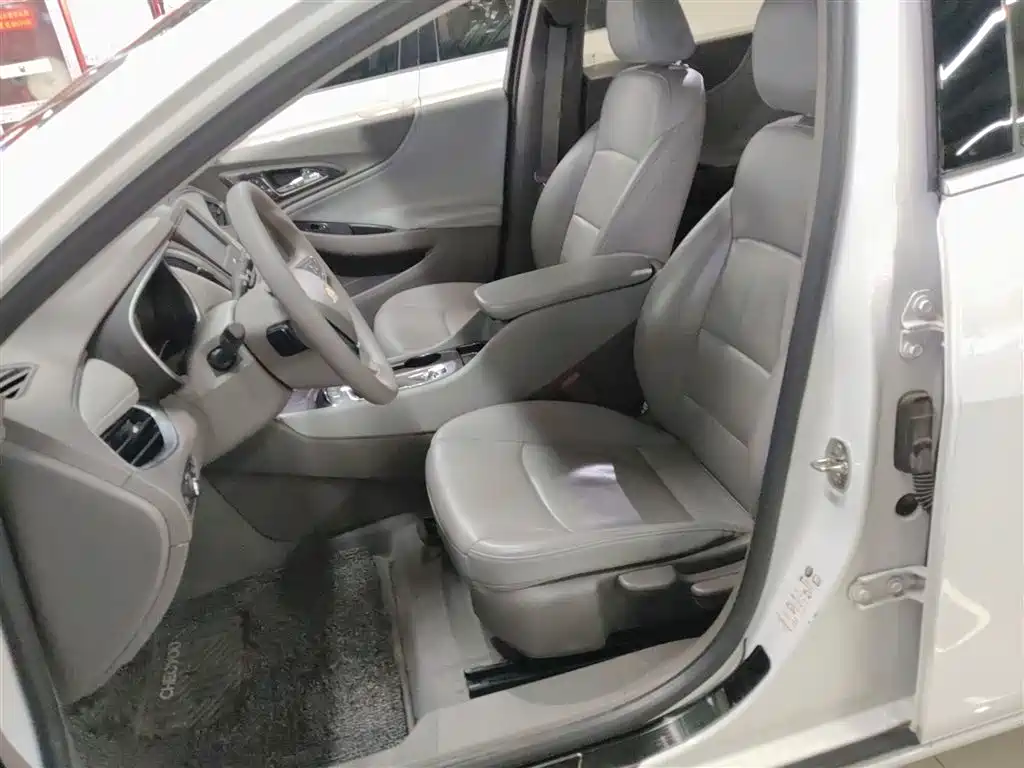 Chevrolet Malibu XL 2018 530T Auto RuiXiang Edition фото 15