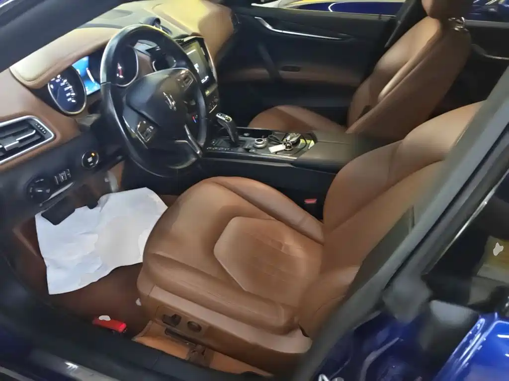 Photo 15 - Maserati Ghibli