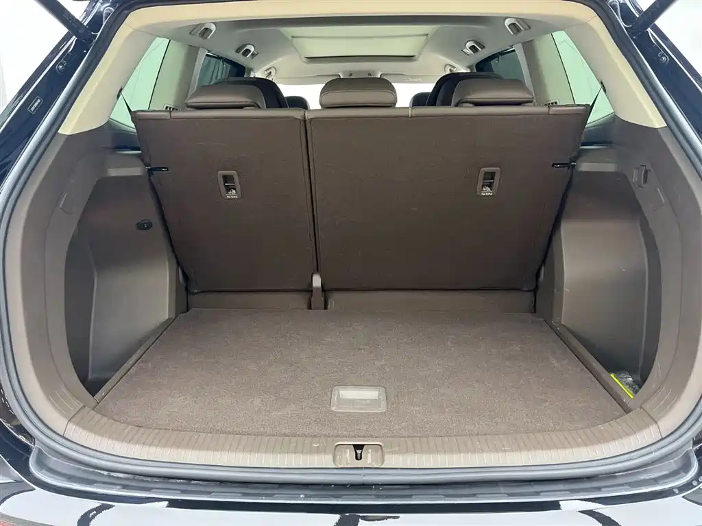 Volkswagen Viloran 2024 380TSI Executive Edition фото 12