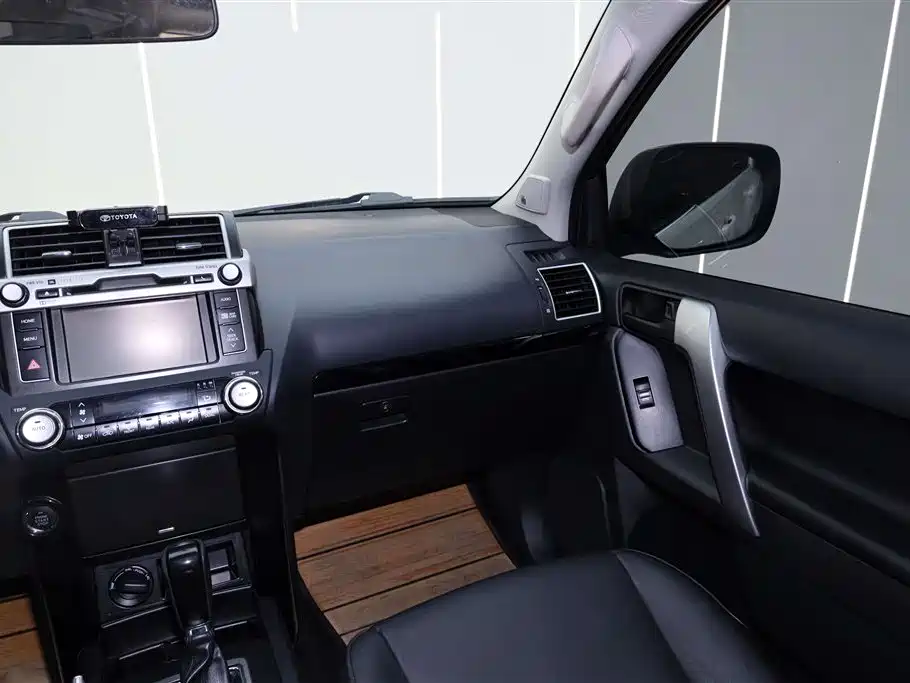 Toyota Prado 2016 2.7L Auto Luxury Edition фото 28
