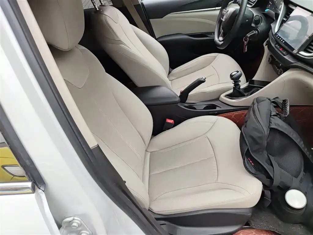 Buick Excelle 2017 15N Manual Elite фото 25