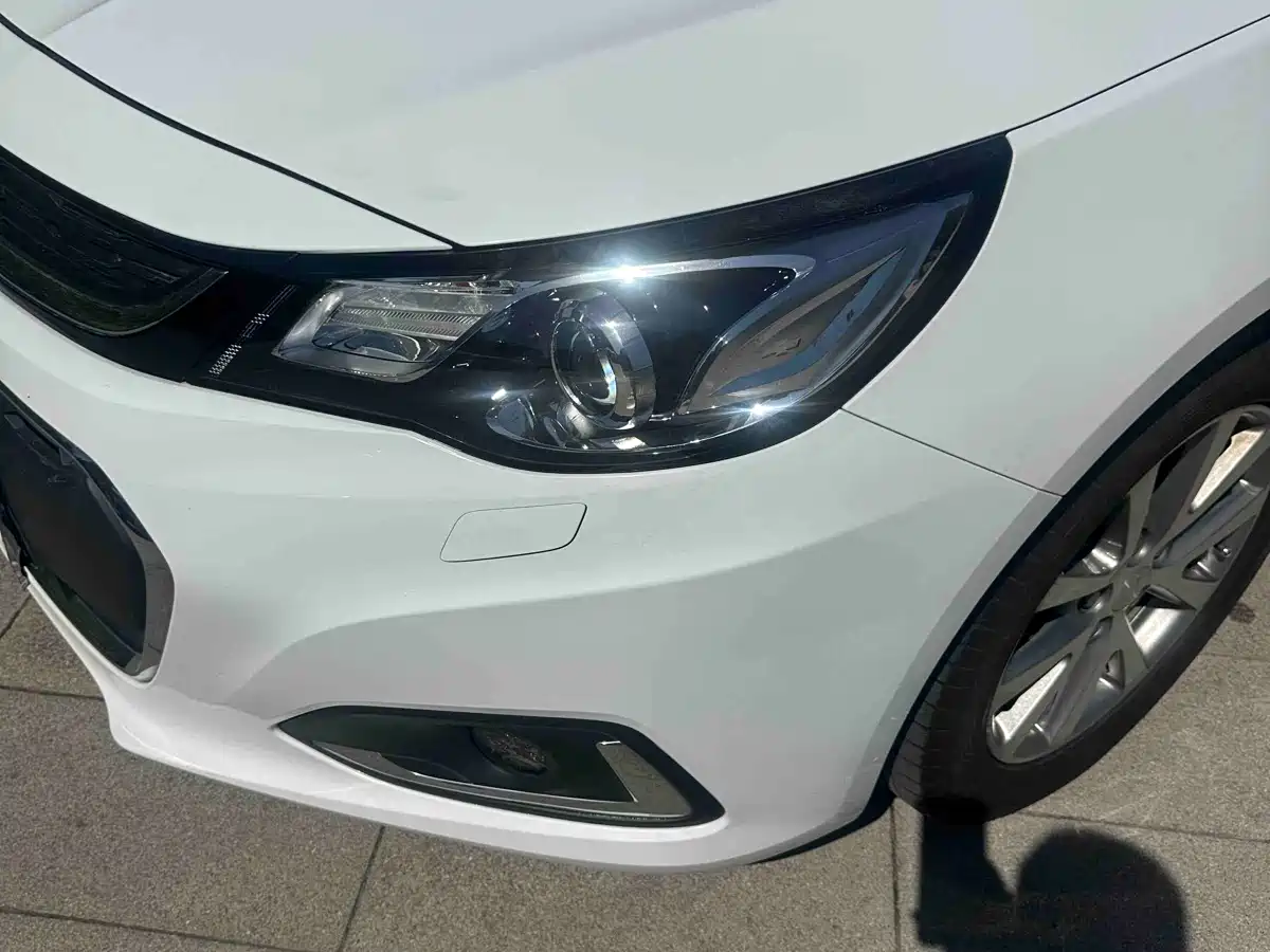 Chevrolet Malibu 2018 530T Automatic Luxury Edition фото 13