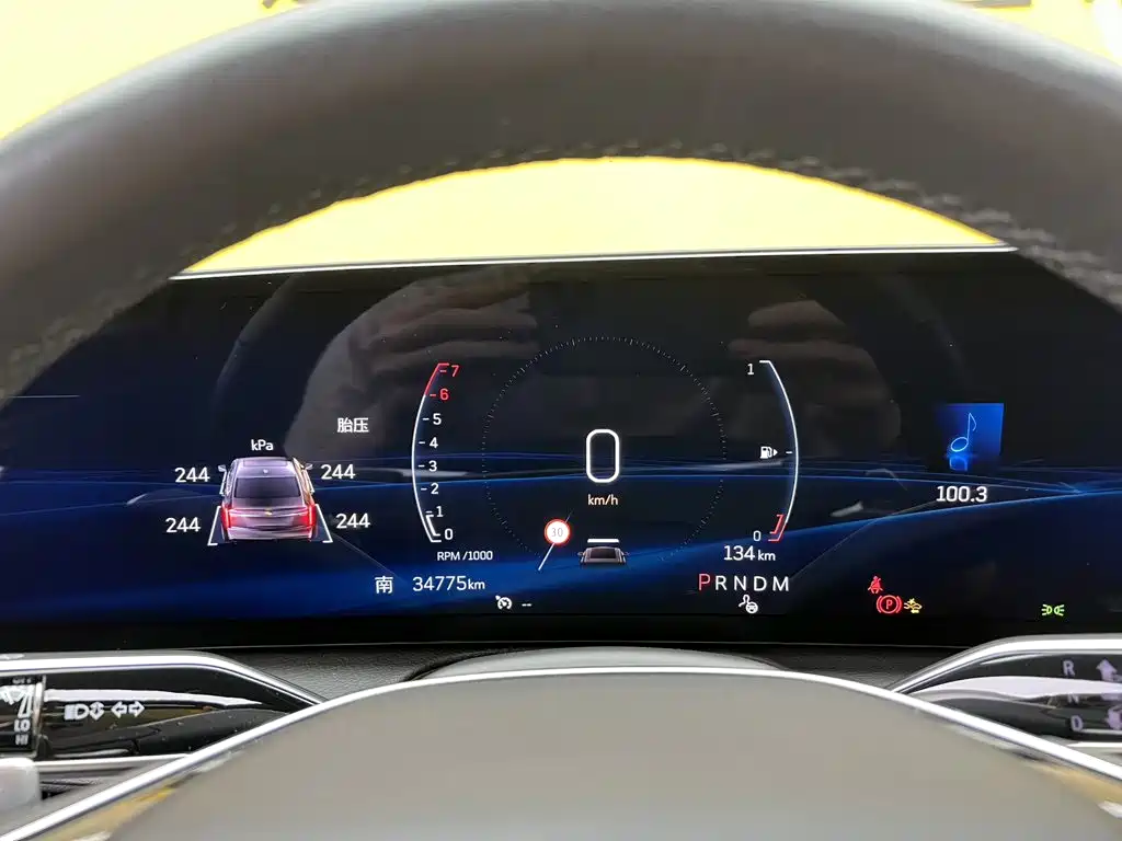 Фото 29 - Cadillac CT6
