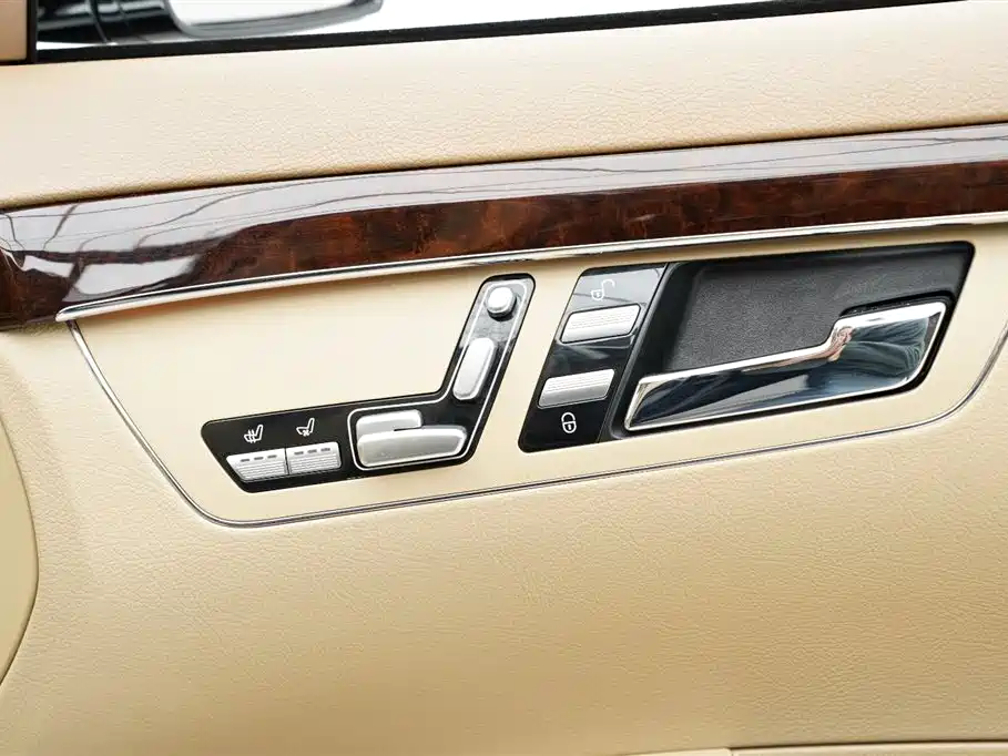 Mercedes-Benz S-Class 2011 S 350 L CGI фото 29