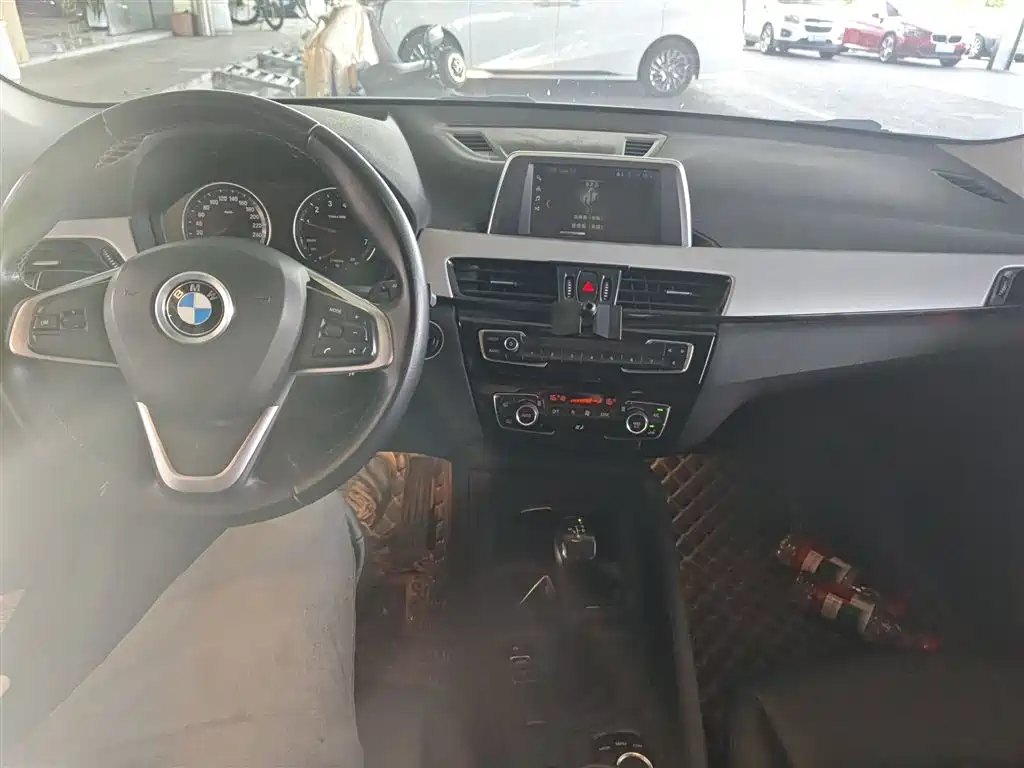 BMW X1 2019 sDrive18Li Fashion Model фото 10