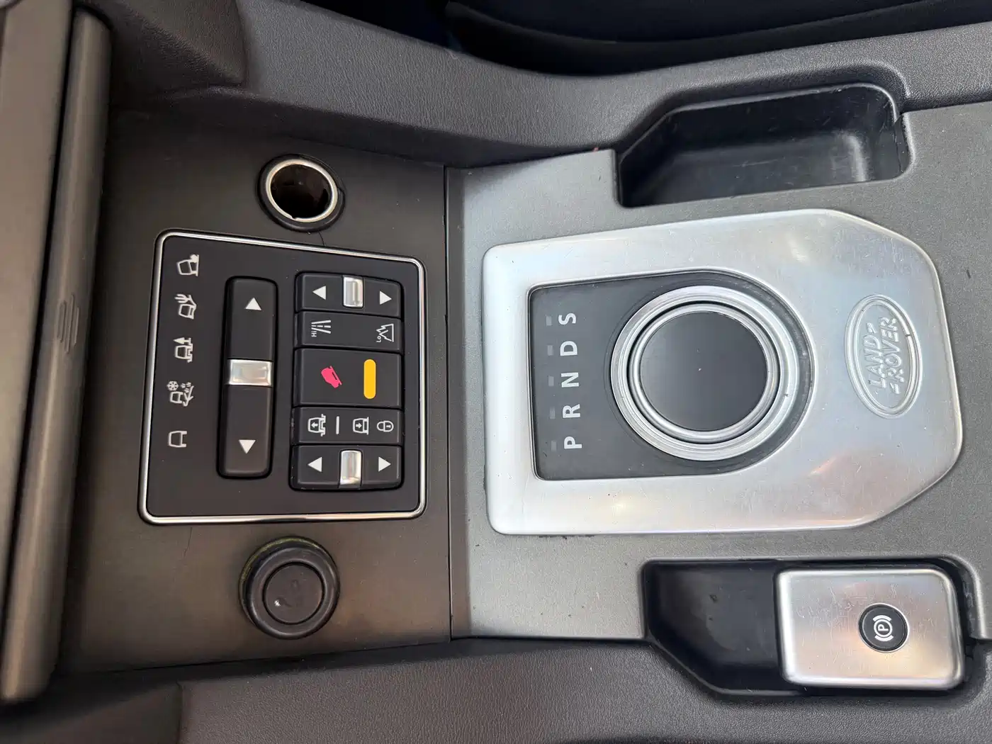 Land Rover Discovery 2013 3.0 SDV6 HSE Diesel фото 25