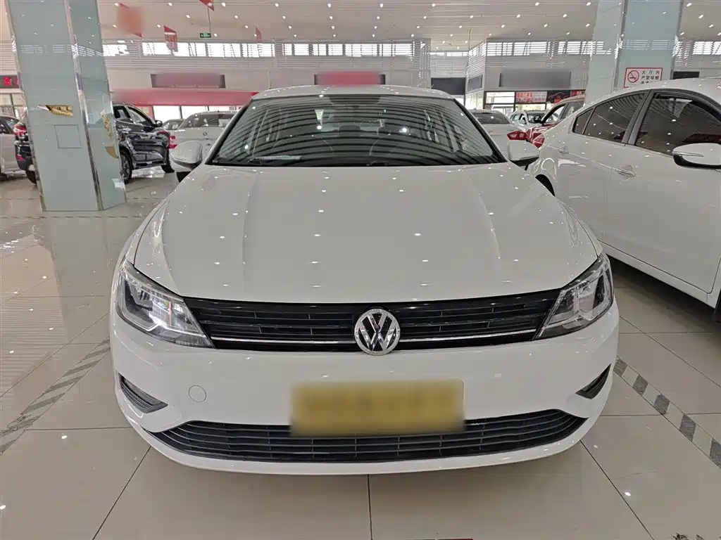Volkswagen Lamando 2017 230TSI DSG Trend Edition фото 3