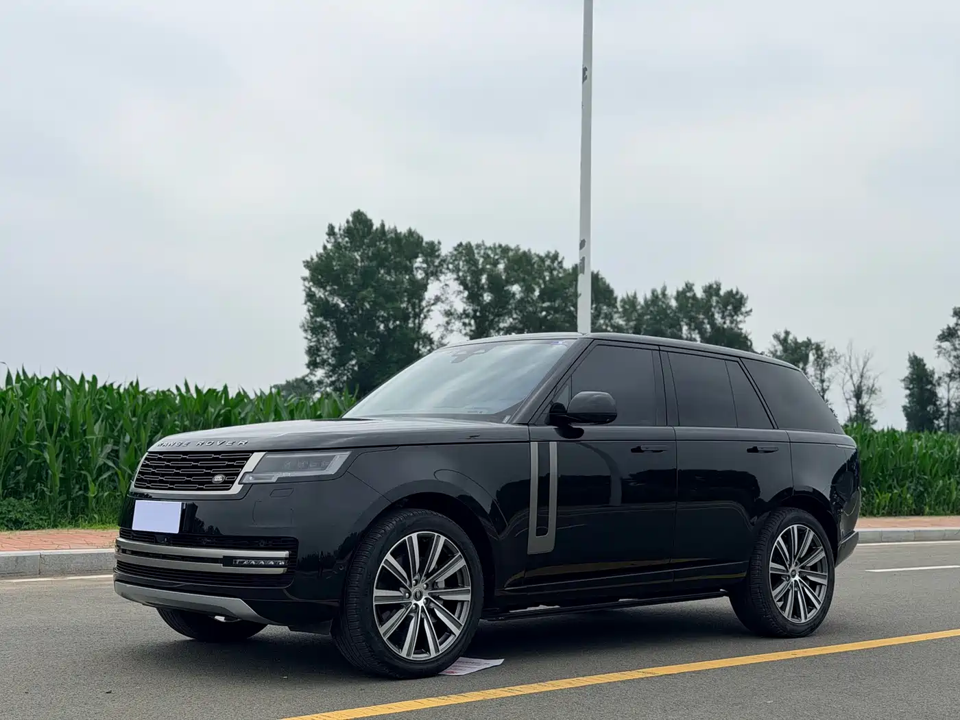 Land Rover Range Rover 2023 3.0 L6 360PS Golden Age Edition 1